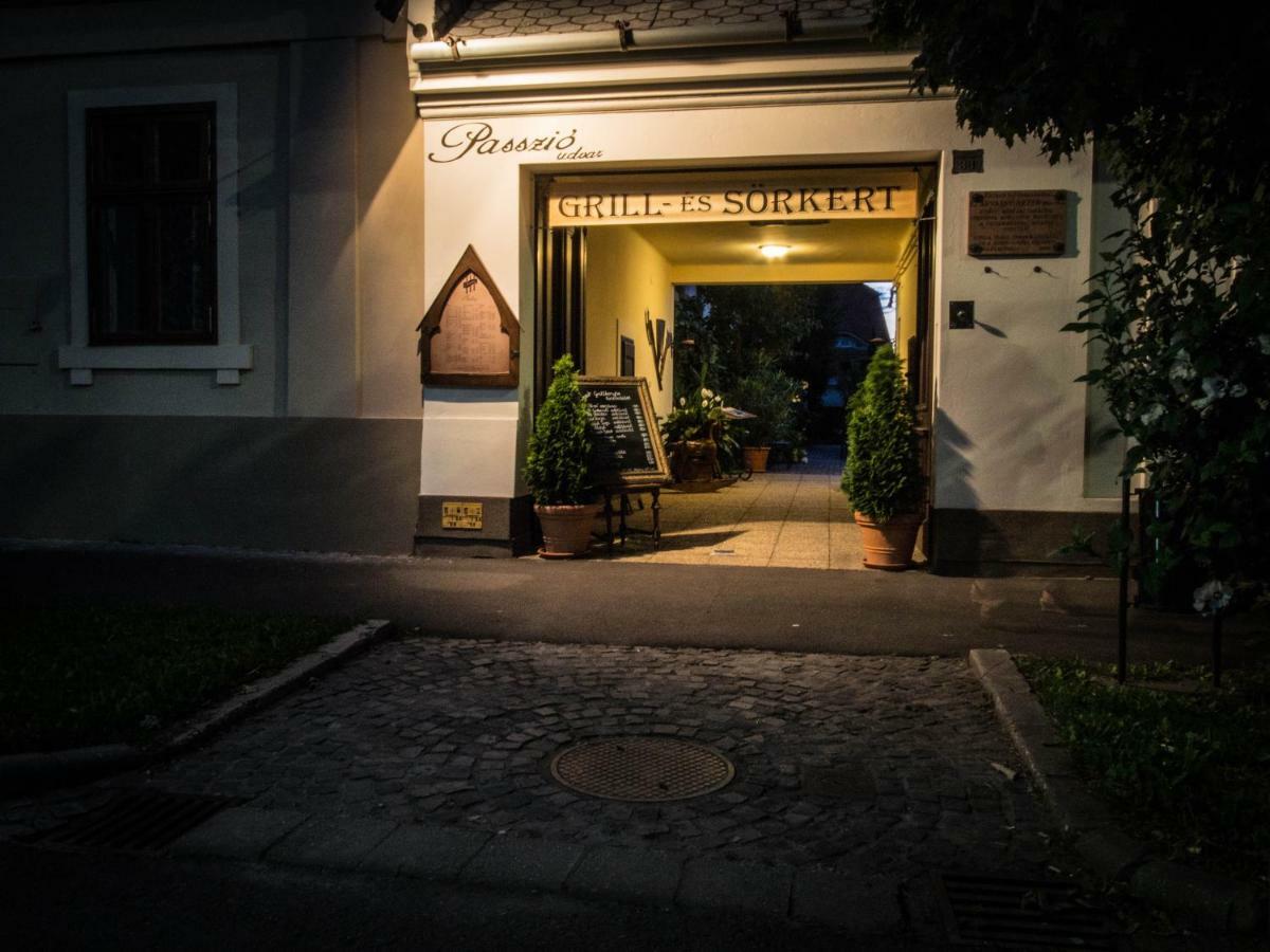 Feliz Apartman Gyula Exterior foto